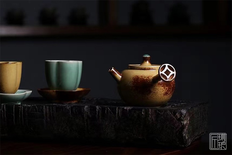 龙泉青瓷茶具（一壶两杯）：秋夕沐月